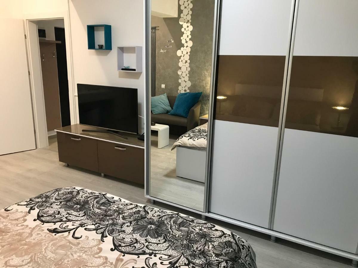 Luxury Flat 9 Near Metro Apartment บูคาเรสต์ ภายนอก รูปภาพ